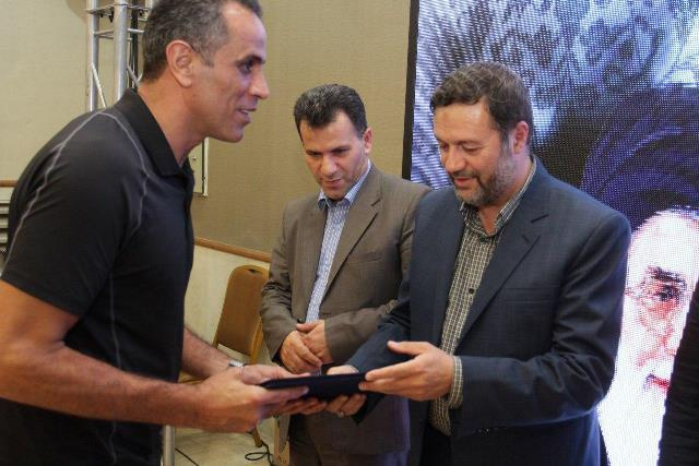 مراسم تجلیل از مدال آوران چهارمین المپیاد فرهنگی ورزشی دانشگاه علمی کاربردی و سرمربی تیم والیبال دانشجویان کشور